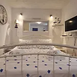 بيت ضيافة Cittadella Rooms, Old Town 3*